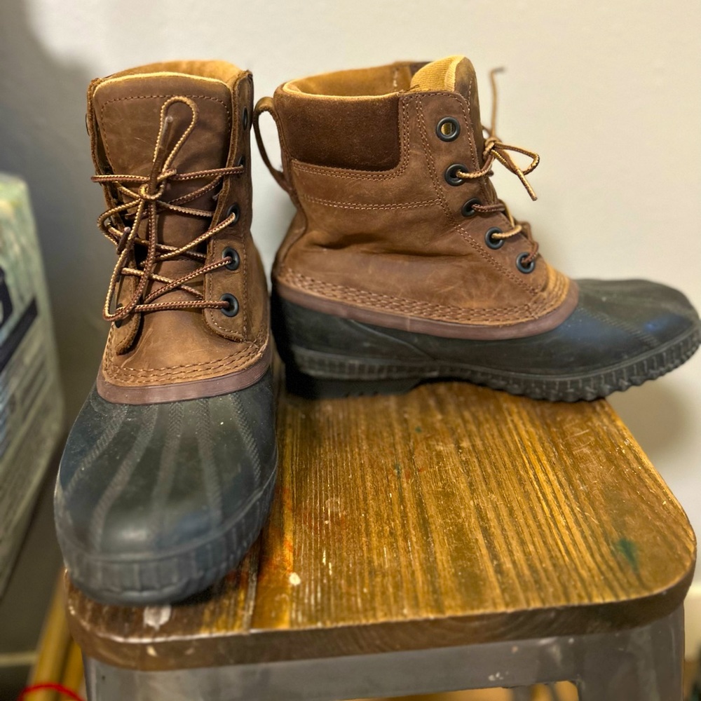 Sorel men’s waterproof boots size 8